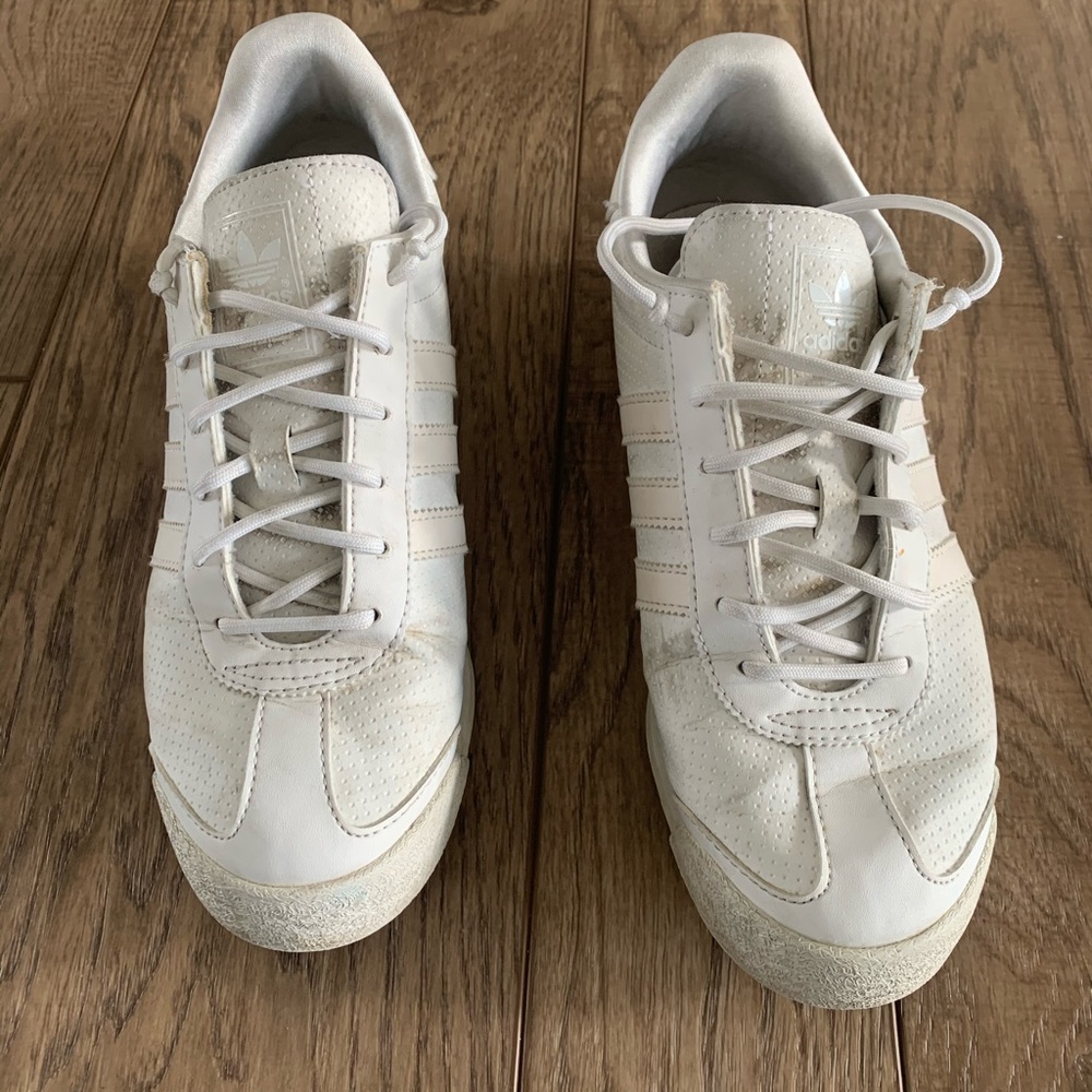 White adidas size 8